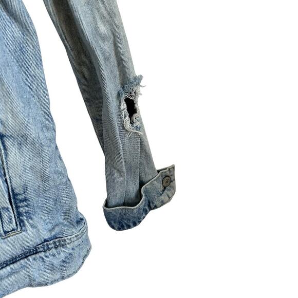 Old Navy Light Wash Distressed Jean Jacket Denim Women's Size S - Picture 7 of 11